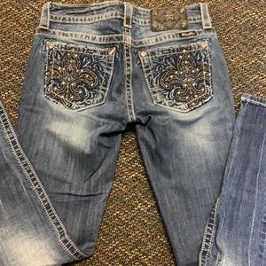Miss me skinny jeans Fleur de lis pocket size 27